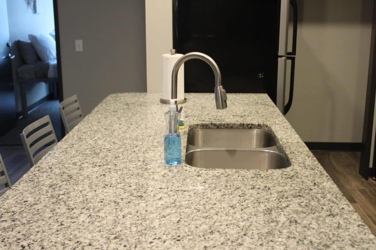 Spacious 2Br Suite Plus Patio Near Iowa State Ames Exterior foto